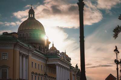 City view, St Isaac Cathedral, St Petersburg, Russia
Photo by Serj Sakharovskiy on Unsplash